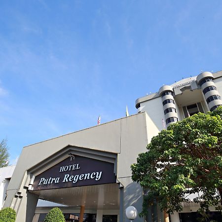 The Putra Regency Hotel Kangar Extérieur photo